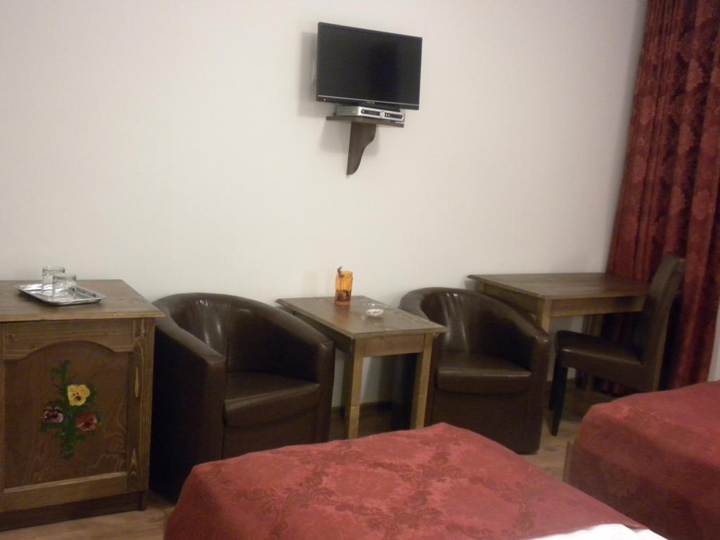 Pensiunea Cetatea Craiului Rîşnov Cameră foto