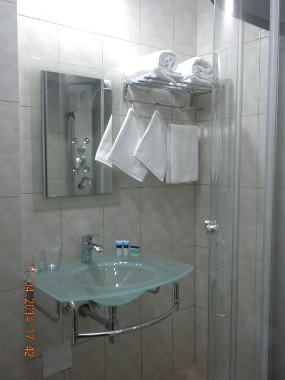 Pensiunea Cetatea Craiului Rîşnov Cameră foto